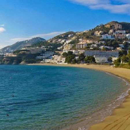 Appartamento Golden Bay Roses Esterno foto