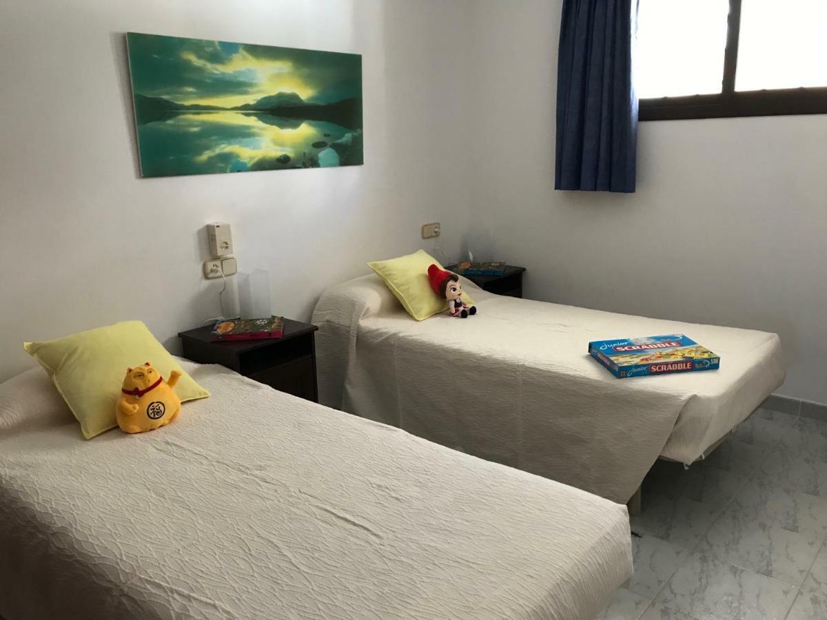 Appartamento Golden Bay Roses Esterno foto