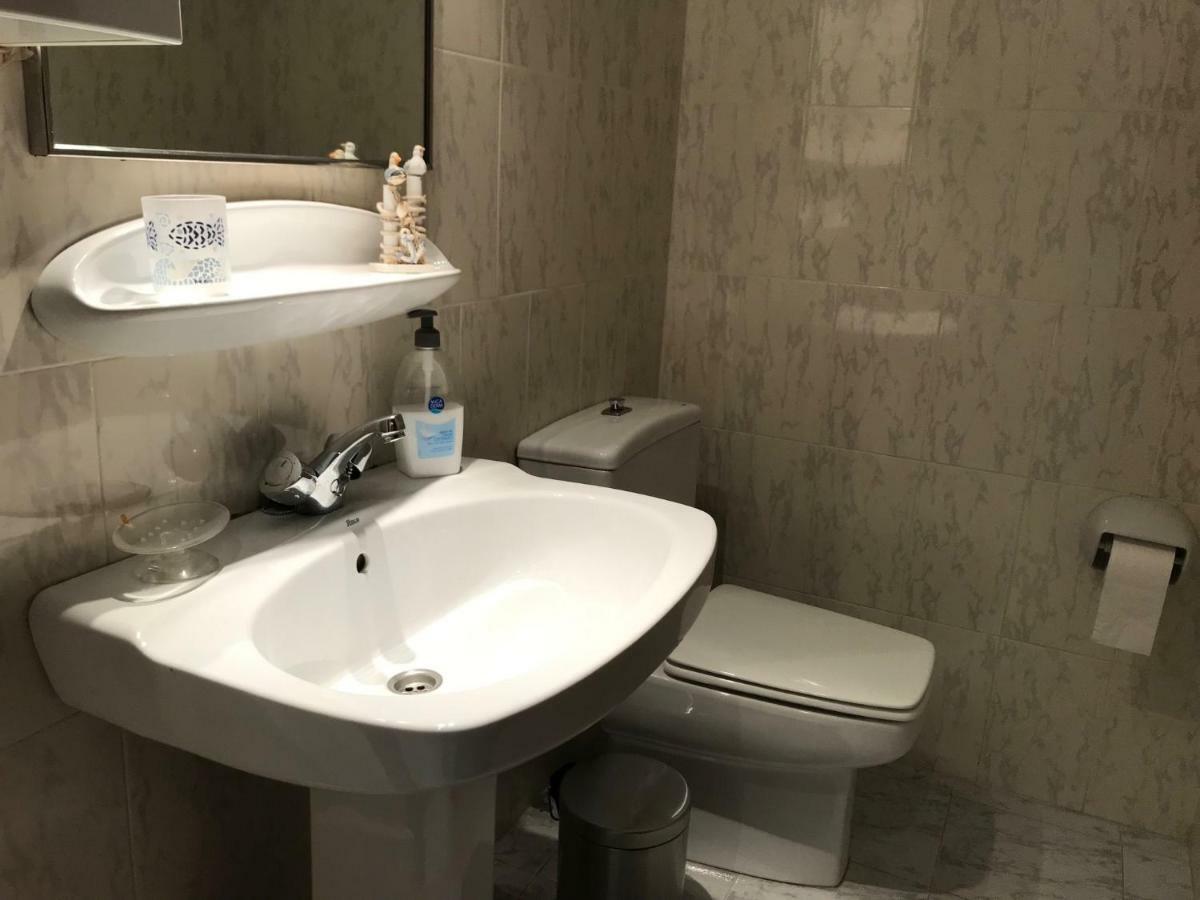 Appartamento Golden Bay Roses Esterno foto